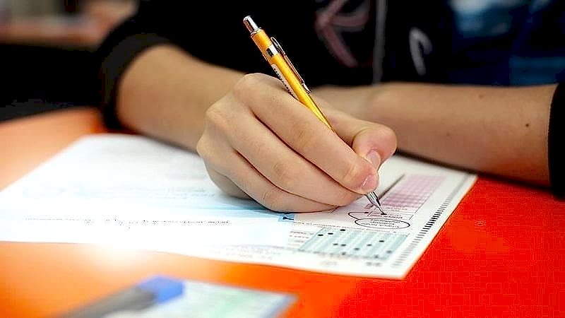 KPSS Ortaöğretim Meslekleri ve Maaşları: Lise Mezunları Hangi Kurumlarda Çalışabilir?